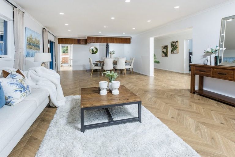 Photo of property in 39 Valley View Road, Glenfield, Auckland, 0629