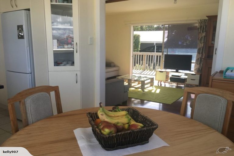 Photo of property in 30 Megan Avenue, Pakuranga Heights, Auckland, 2010