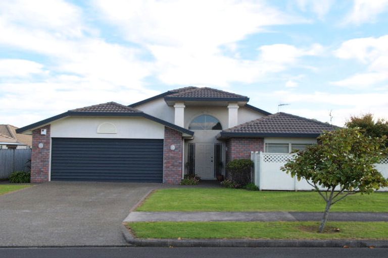 Photo of property in 6 Astoria Place, Northpark, Auckland, 2013