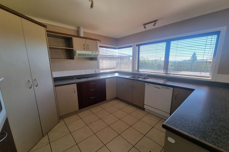 Photo of property in 5 Duggan Drive, Owhata, Rotorua, 3010