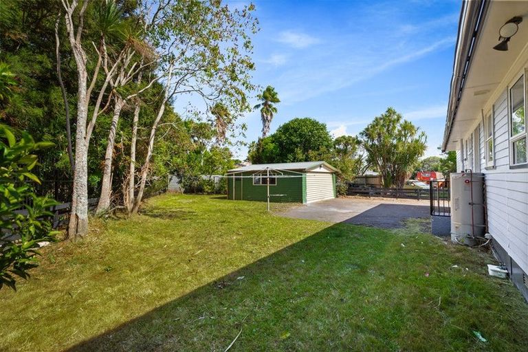 Photo of property in 1 Normandy Place, Henderson, Auckland, 0610