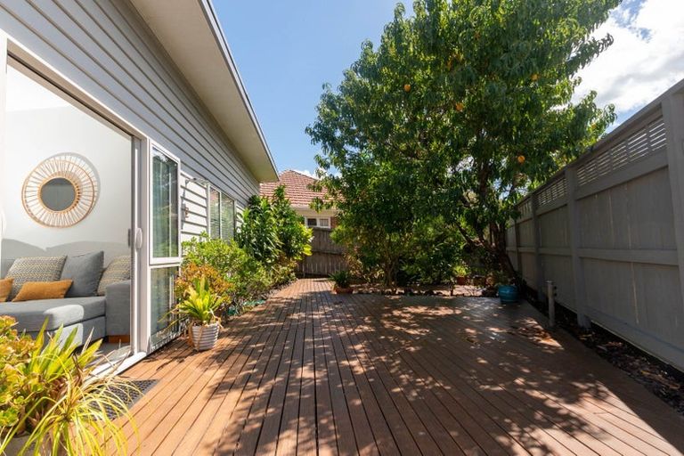 Photo of property in 72 Waitangi Road, Onehunga, Auckland, 1061