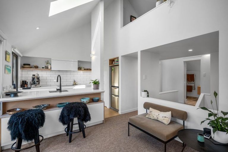 Photo of property in 2/21 Hauraki Road, Hauraki, Auckland, 0622