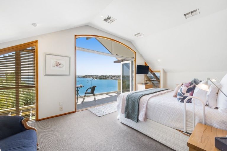 Photo of property in 33 Takutai Avenue, Half Moon Bay, Auckland, 2012