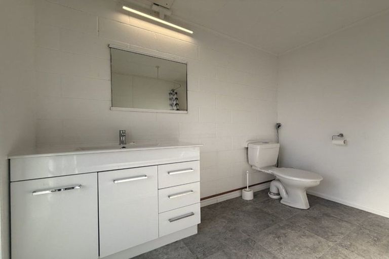 Photo of property in 27a Gemstone Drive, Birchville, Upper Hutt, 5018