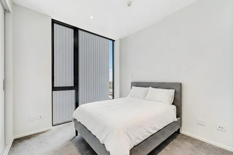 Photo of property in 501/1 Buscomb Avenue, Henderson, Auckland, 0610