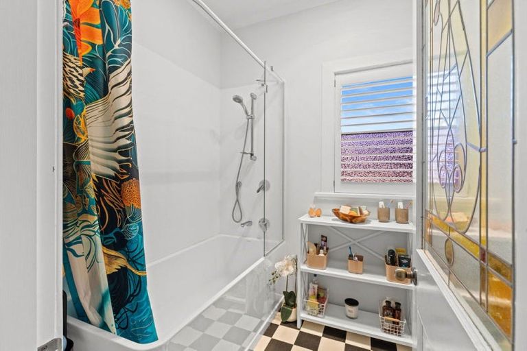 Photo of property in 2c Saint Leonard Street, Saint Johns Hill, Whanganui, 4501