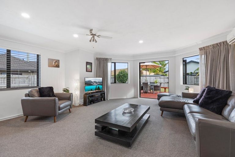 Photo of property in 5 Lamia Grove, Papamoa Beach, Papamoa, 3118