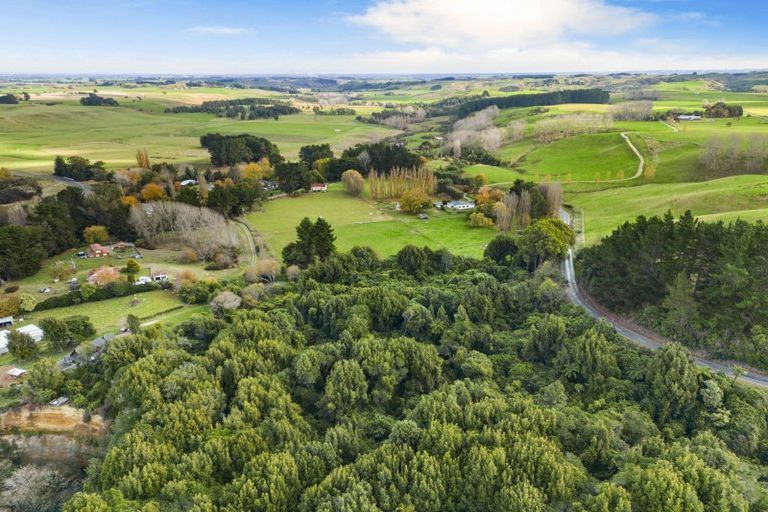 Photo of property in 1723 Cheltenham Hunterville Road, Waituna West, Rewa, 4780