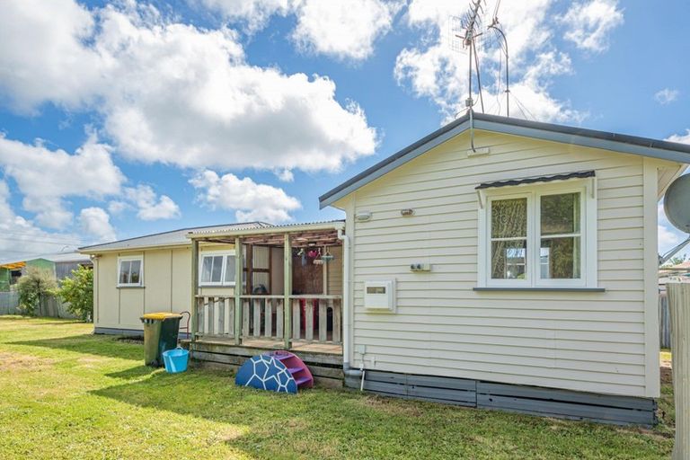 Photo of property in 12a Hokio Beach Road, Levin, 5510