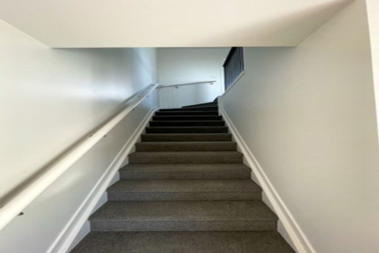 Photo of property in 19 Whanui Place, Mangere Bridge, Auckland, 2022