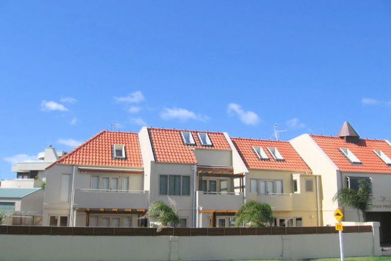 Photo of property in 2/30 Pacific Avenue, Mount Maunganui, 3116