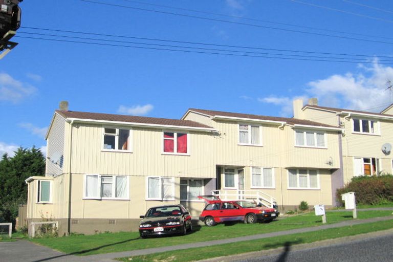 Photo of property in 63 Sievers Grove, Cannons Creek, Porirua, 5024