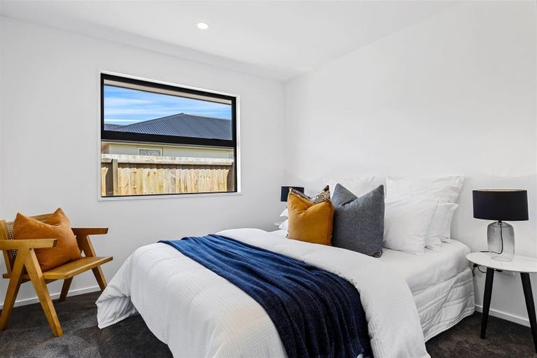 Photo of property in 37 Mcquillan Avenue, Woodend, 7610