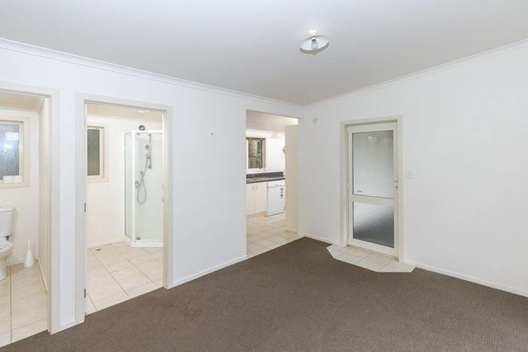 Photo of property in 8b Snead Place, Hamilton East, Hamilton, 3216