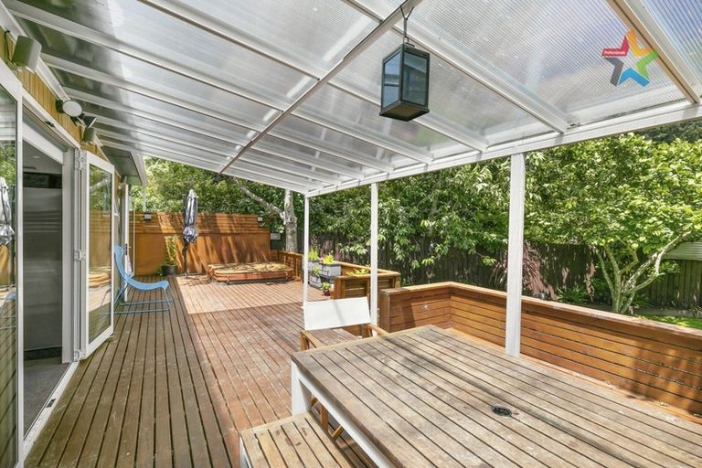 Photo of property in 22 Homedale Road, Wainuiomata, Lower Hutt, 5014