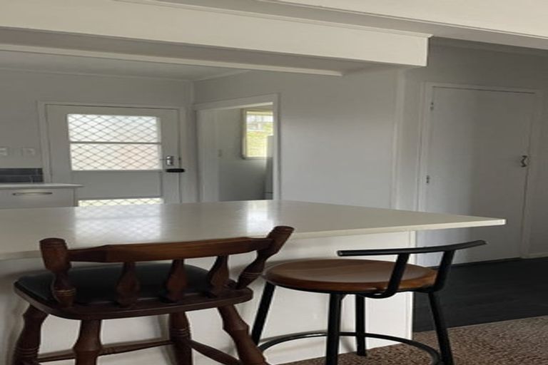 Photo of property in 1/16 Nigel Road, Browns Bay, Auckland, 0630