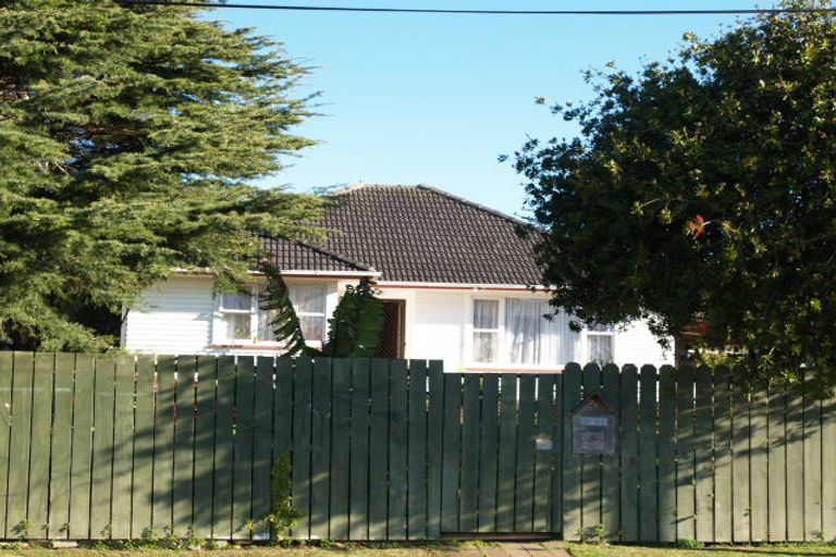 Photo of property in 18 Lyncroft Street, Mangere East, Auckland, 2024