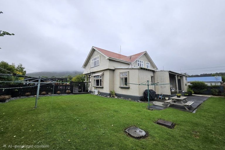 Photo of property in 18 Franklin Street, Greymouth, 7805