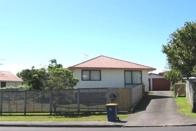 Photo of property in 31 Devonshire Road, Unsworth Heights, Auckland, 0632