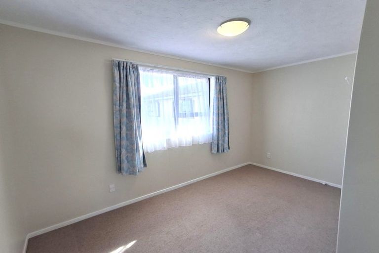 Photo of property in 2/53 Clifford Road, Johnsonville, Wellington, 6037