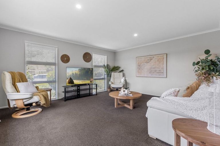 Photo of property in 276 Lakes Boulevard, Pyes Pa, Tauranga, 3112