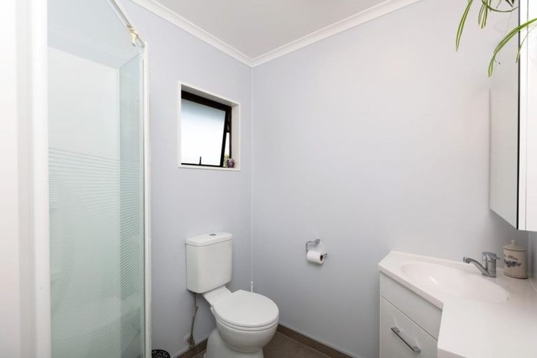 Photo of property in 55 Heta Road, Highlands Park, New Plymouth, 4312