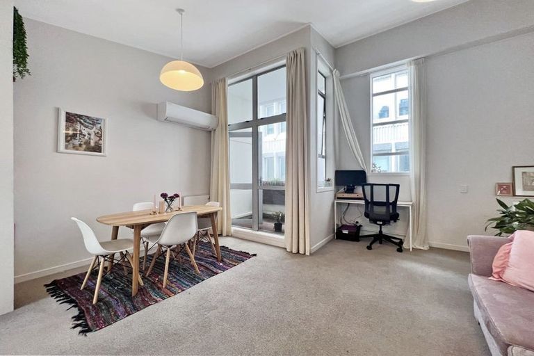 Photo of property in Dixonlane Apartments, 9/7 Feltex Lane, Te Aro, Wellington, 6011