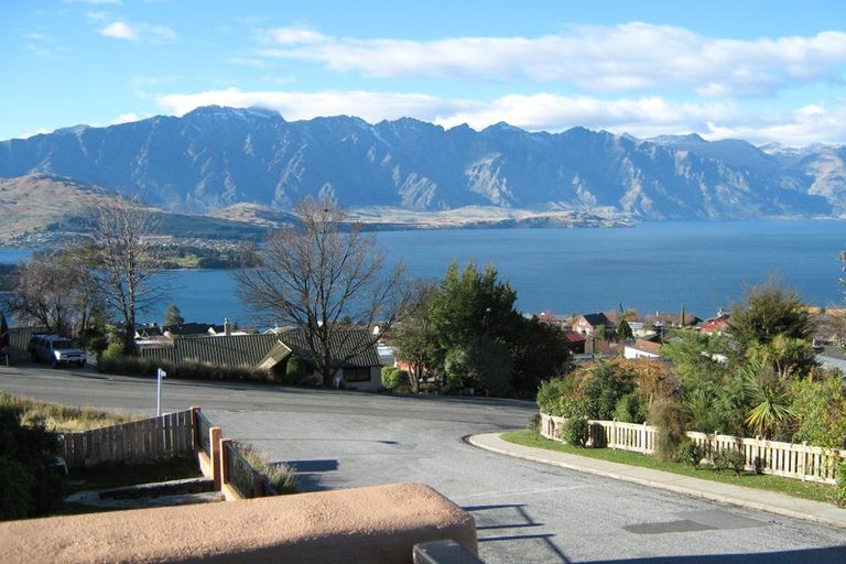 Photo of property in 7 Lochy Road, Fernhill, Queenstown, 9300