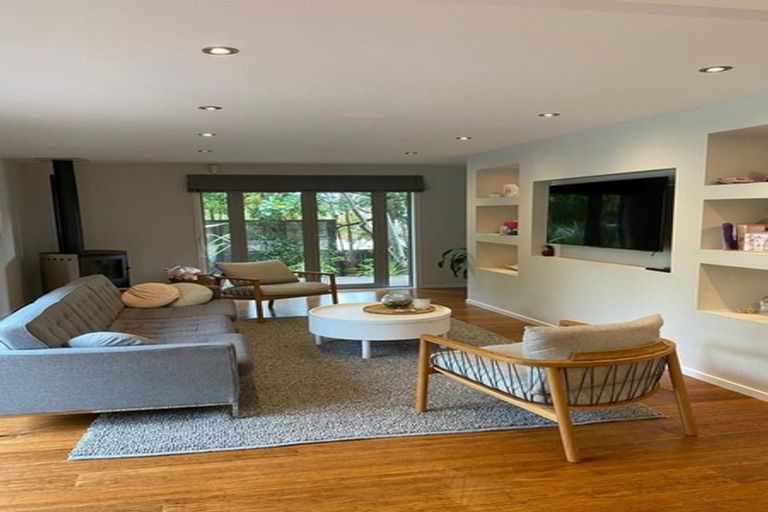 Photo of property in 3 Tauhinu Road, Greenhithe, Auckland, 0632