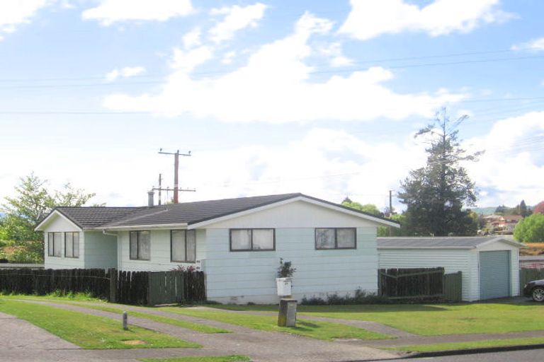 Photo of property in 24 Thebes Street, Pomare, Rotorua, 3015