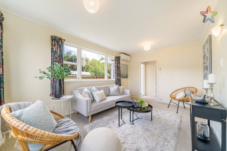 Photo of property in 1/150 Dowse Drive, Maungaraki, Lower Hutt, 5010