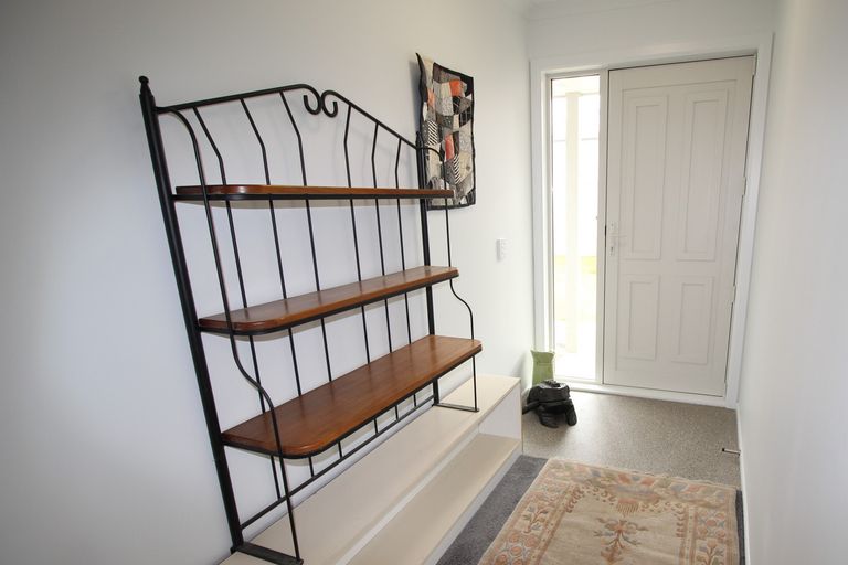 Photo of property in 18 Brooke Place, Alexandra, 9320