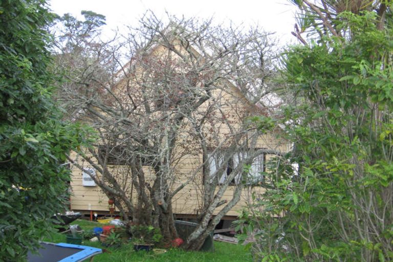 Photo of property in 2/10 Jutland Street, Mairangi Bay, Auckland, 0630