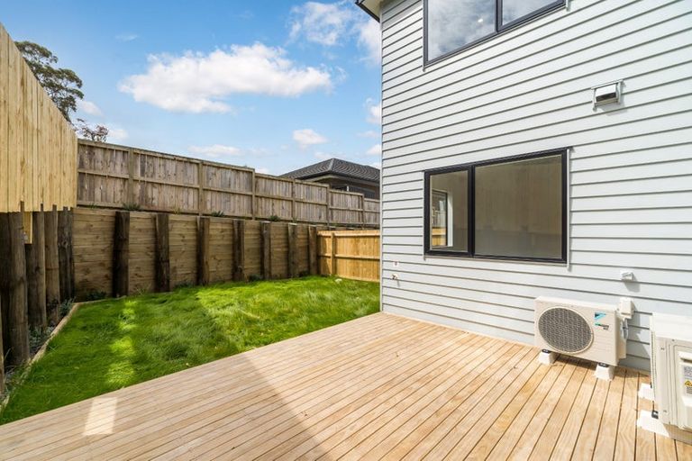 Photo of property in 9a Endurance Rise, Orewa, 0931