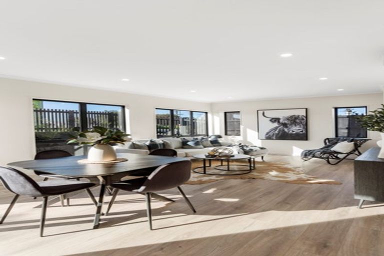 Photo of property in 136c Forrest Hill Road, Forrest Hill, Auckland, 0620