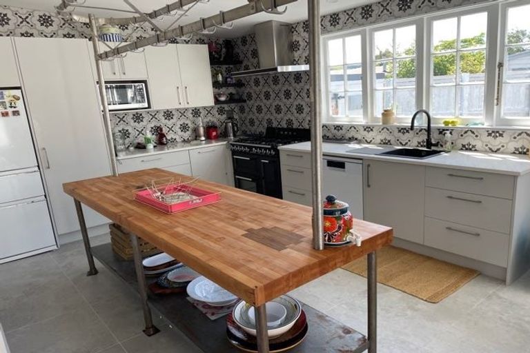 Photo of property in 12 Moir Street, Mangawhai, 0505