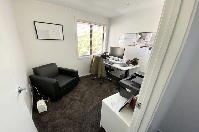 Photo of property in 17 Monte Cassino Place, Birkdale, Auckland, 0626