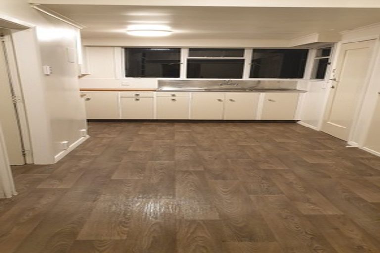 Photo of property in 19 Scotland Terrace, Green Island, Dunedin, 9018