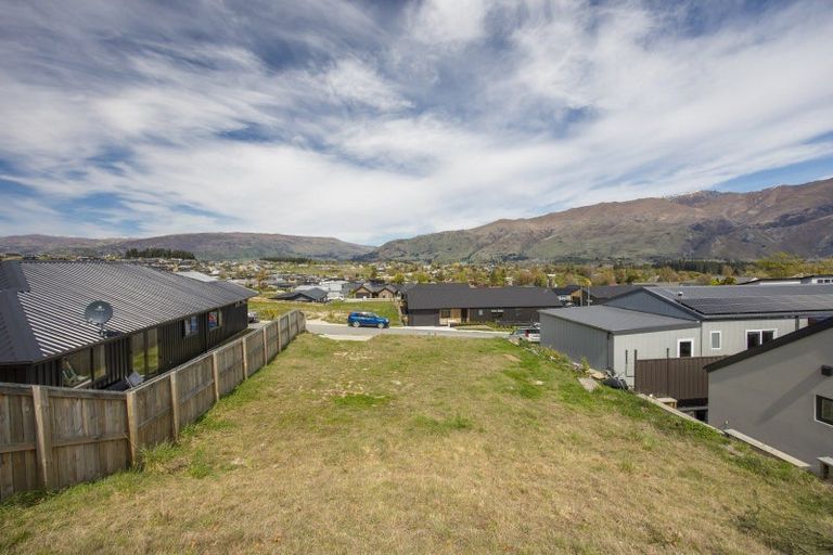 Photo of property in 16 Tuohy Lane, Wanaka, 9305