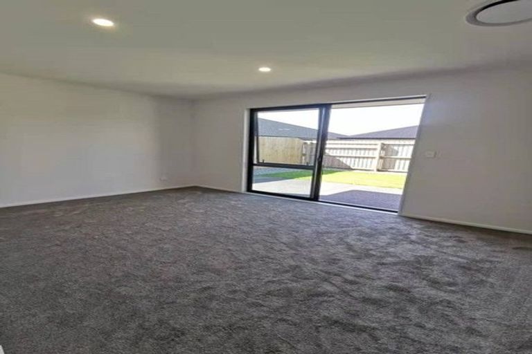Photo of property in 17 Ensete Road, Wigram, Christchurch, 8025