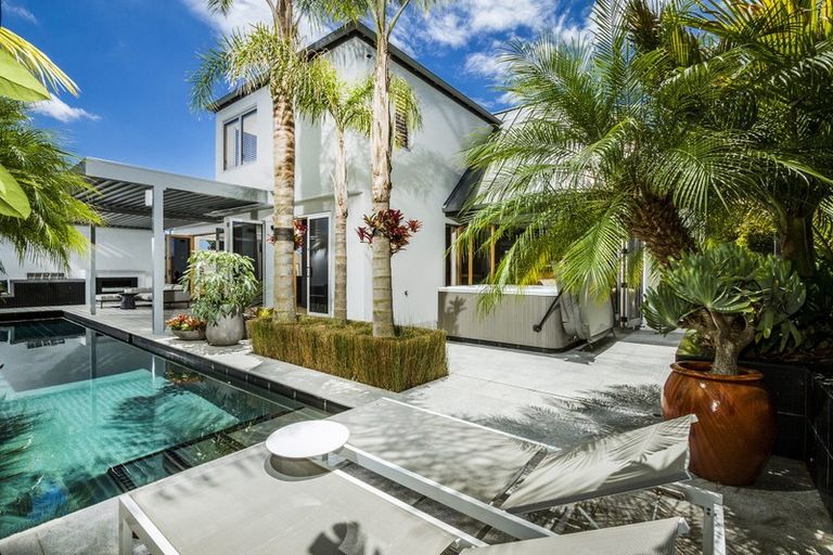 Photo of property in 21 Whitby Crescent, Mairangi Bay, Auckland, 0630