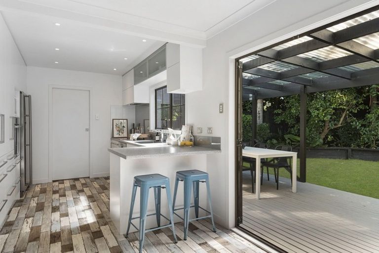 Photo of property in 8 Bellcroft Place, Belmont, Auckland, 0622