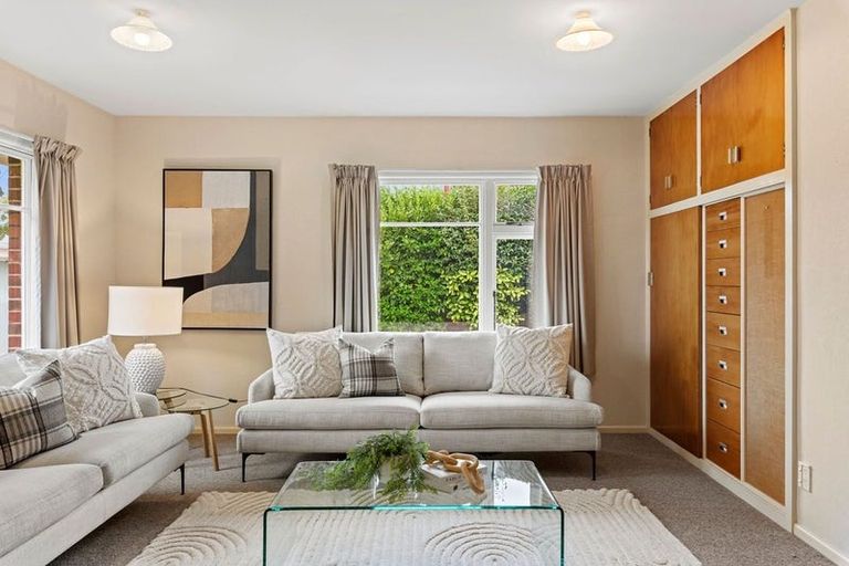 Photo of property in 35 Liverton Crescent, Bishopdale, Christchurch, 8053