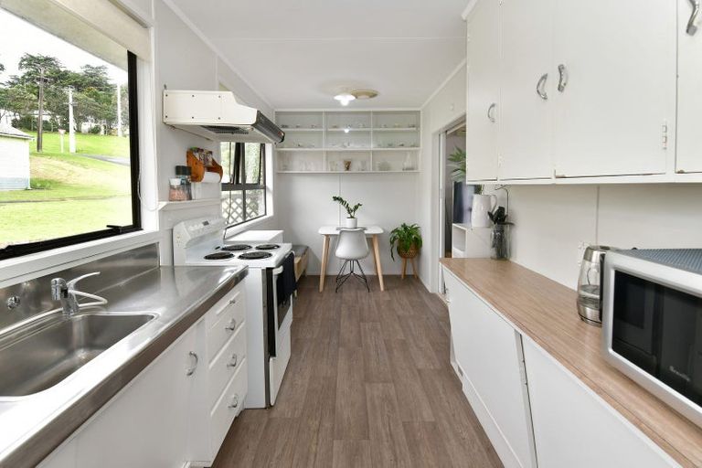 Photo of property in 30 Downer Street, Helensville, 0800