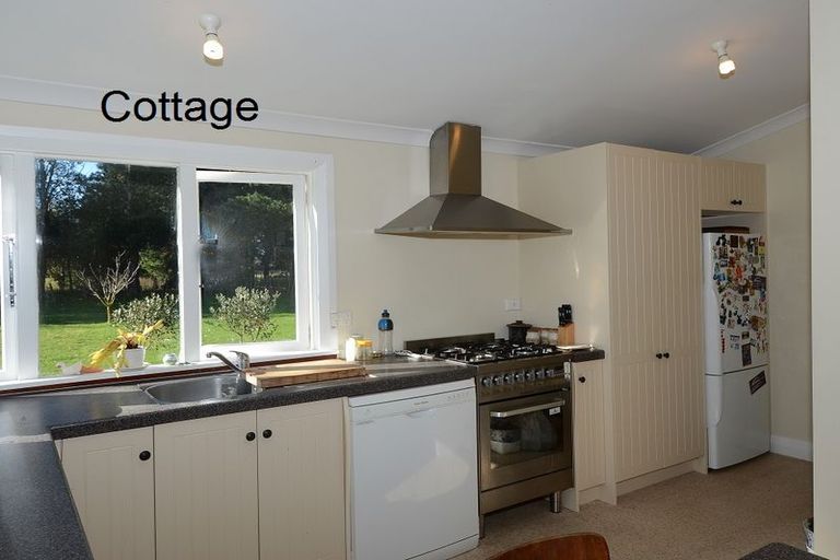 Photo of property in 16 Dalefield Road, Carterton, 5713