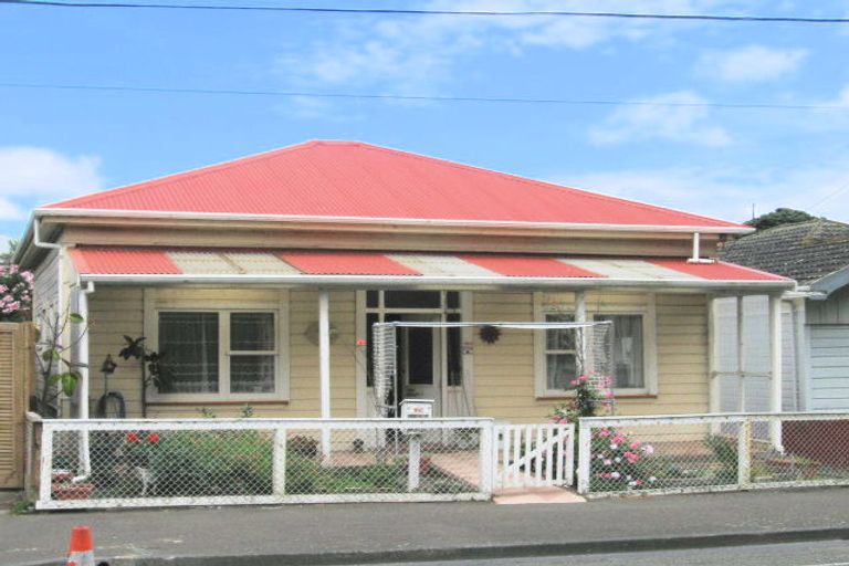 Photo of property in 160 Russell Terrace, Berhampore, Wellington, 6023
