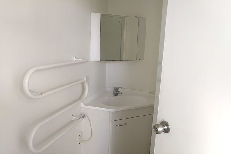 Photo of property in Regency Apartments, 4/49f Manners Street, Te Aro, Wellington, 6011