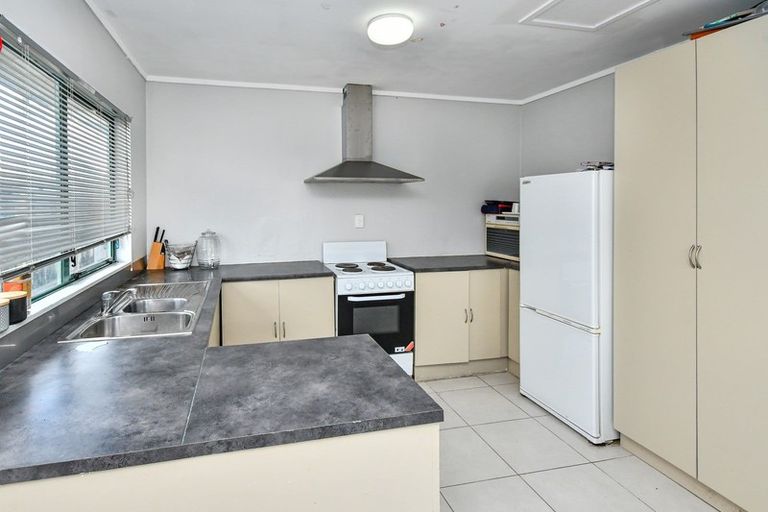 Photo of property in 1/19 Oratu Place, Manurewa, Auckland, 2102