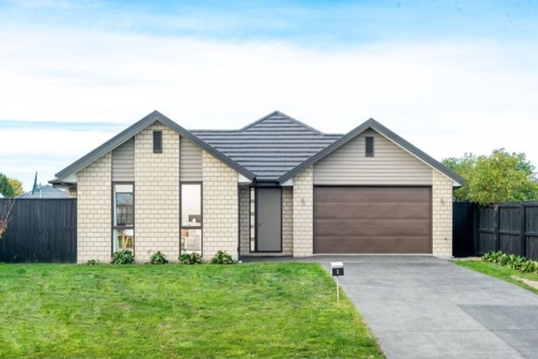 Photo of property in 8 Derek Anderson Place, Halswell, Christchurch, 8025